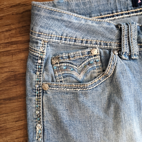 Angels Capris - Picture 6 of 10